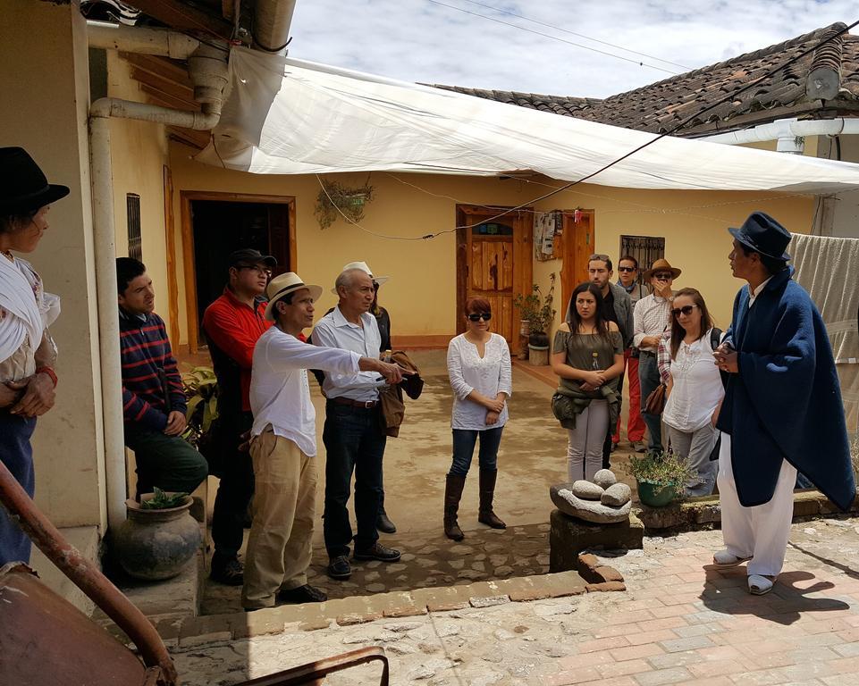 Loma Wasi Alojamiento Rural Indigena En Cotacachi Exterior photo